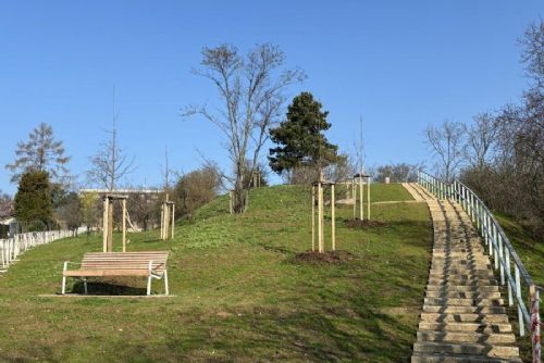 Nový park na Žlutém kopci v Brně má spojit Vaňkovo náměstí se Starým Brnem a nabídnout vyhlídky