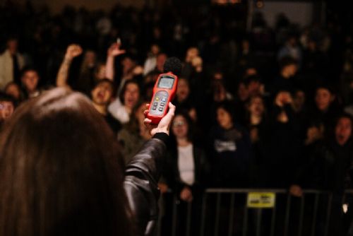 SemestrON v Plzni zaplnil Prazdroj. Studenti hodnotili kapely hlukem, Diazepam naměřil 111,8 dB