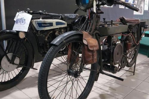 Technické muzeum v Brně vystaví vzácný Douglas z roku 1910 i motocykl Kamila Lhotáka