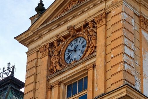 Domažlické radniční hodiny čeká historická změna. Ruční natahování nahradí elektřina