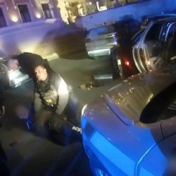 Policie po pronásledování Audi zadržela dva muže. Vůz jel po Pražském okruhu až 210 km/h