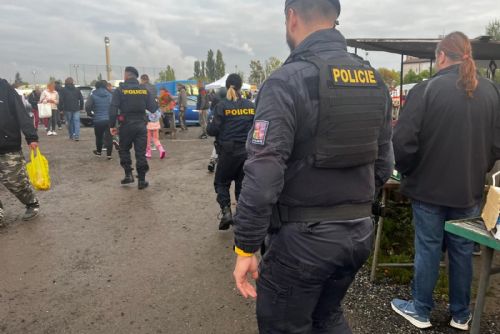 Burza, ubytovny. Policisté v kraji zkontrolovali 200 cizinců