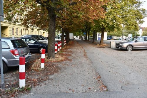 Plocha před zimním stadionem projde proměnou k lepšímu