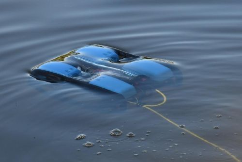 Podvodní dron zkoumal rostliny v Senečáku, potvrdil masožravku