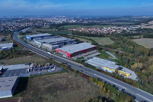 VGP spustila novou fotovoltaickou elektrárnu na střeše haly v Plzni