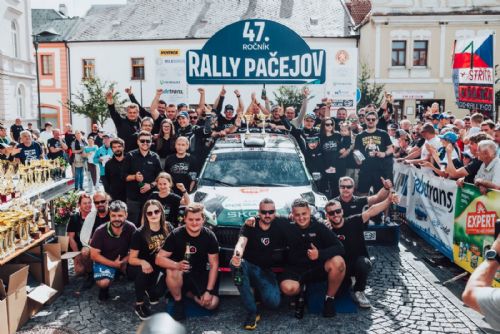 Král české rally je zpět! Stříteský v Pačejově otočil finále a slaví druhý titul