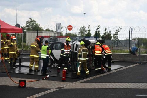 Bitozeveský tým triumfuje v soutěži záchranářů