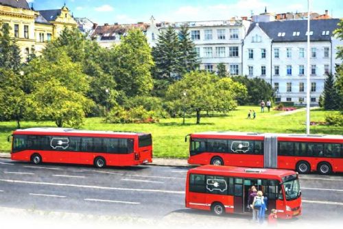 Budějovická MHD posiluje flotilu: 27 nových elektrobusů do roku 2028