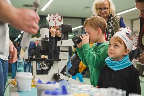Kampus Lochotín v Plzni se poprvé zapojí do Noci vědy. Otevře laboratoře 25. září