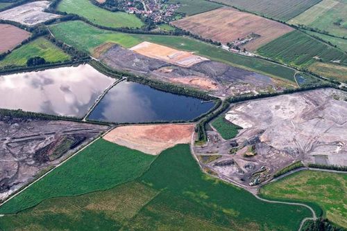 Konec zavážení kalojemů u Mydlovar, obce očekávají úlevu