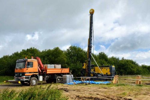 Lithium z Cínovce: Nová továrna v Prunéřově a obavy veřejnosti