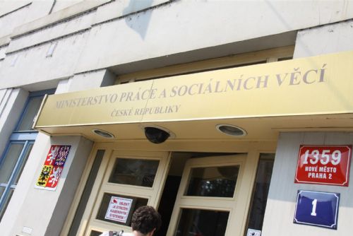 Minimální mzda půjde znovu nahoru. Vláda stanovila nový způsob výpočtu