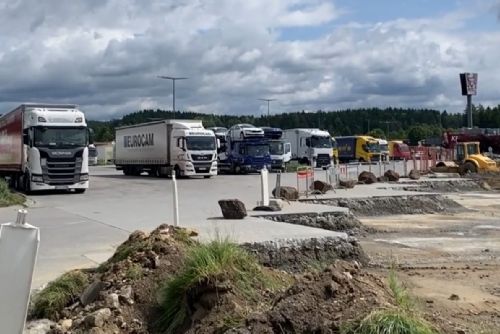 Parkoviště u Rozvadova se rozšíří z 250 na 509 míst pro kamiony