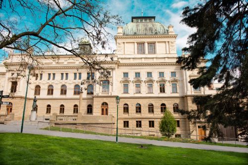 Plzeňské divadlo láká na ležérní pátky bez dress code