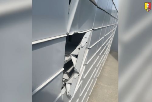 Pražská policie zadržela muže, který měl páčidlem vykrádat výdejní boxy