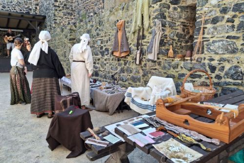 Radyně se vrátila do středověku. Archeologické léto zaplnilo komentované prohlídky