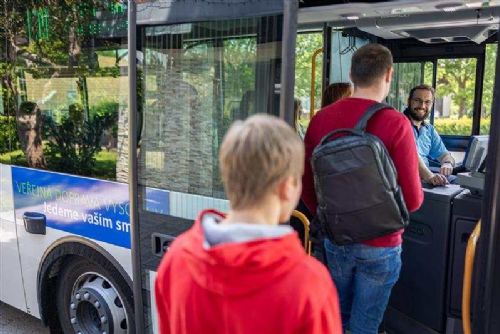 Revoluce v cestování: Jízdenky VDV propojují Jihlavu a Třebíč bez starostí