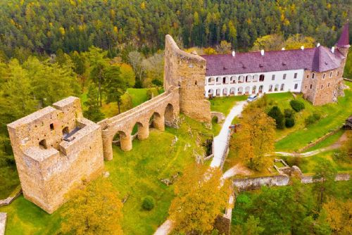 Rudolf II. provede návštěvníky zámkem. Velhartice chystají neobvyklé letní prohlídky