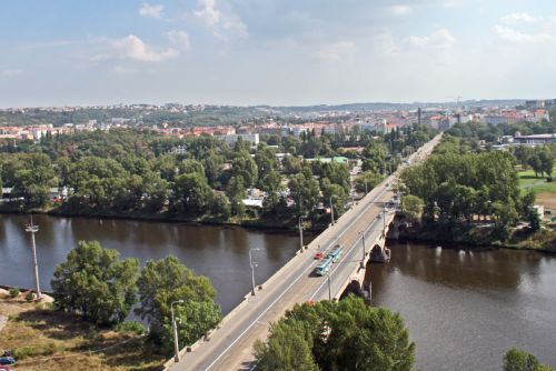 Tramvaje na Libeňském mostě nahrazeny autobusy kvůli stavu mostu