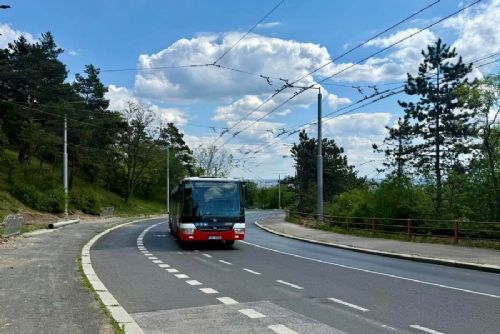 Trolejbusy 51 a 53: Praha rozšiřuje elektrifikované linky, část tras pojede na baterie