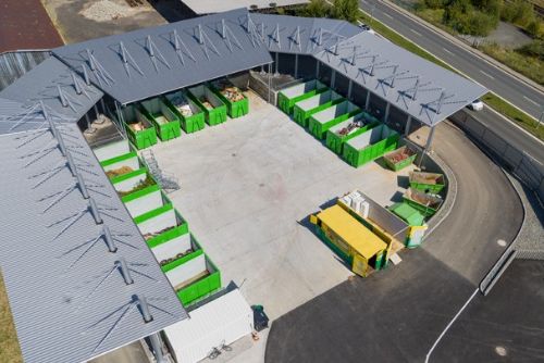 U Globusu vzniká nový sběrný dvůr. Usnadní třídění a omezí černé skládky