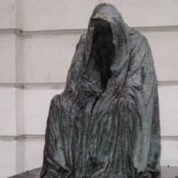 Zmizel Il Commendatore: Socha opustila prostor u Stavovského divadla