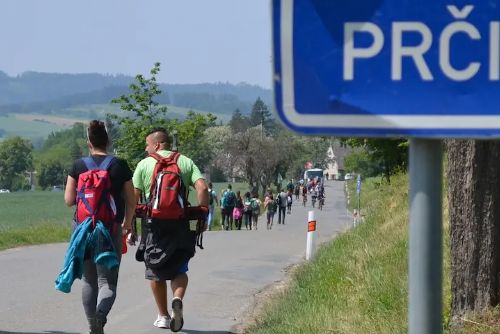 57. ročník pochodu Praha-Prčice přilákal 22 tisíc turistů