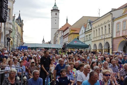 Léto v Prazdroji pokračuje. Zahraje Kečup, dorazí revivaly, kino i BRUSTOK