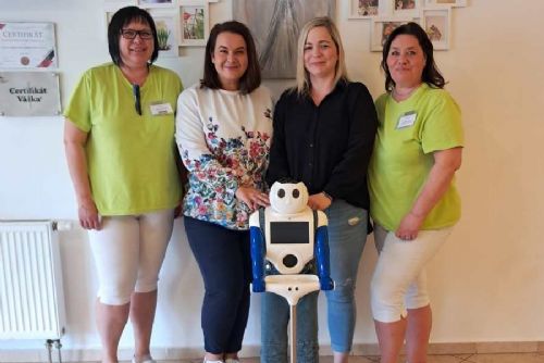 Na Vysočině testují robota Robina: zlepšení péče o seniory