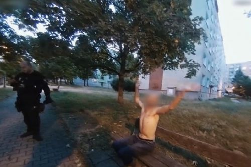 Opilý muž terorizoval okolí, skončil na záchytce