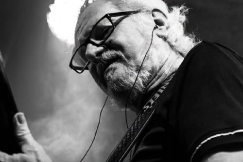 Plzeň se loučí s rockovou legendou. Zemřel Jaroslav Rajtmajer z Extra Bandu