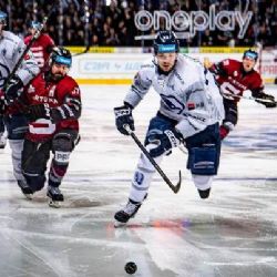 Plzeň uspěla na ledě Sparty. Po výhře 2:1 má postupový mečbol