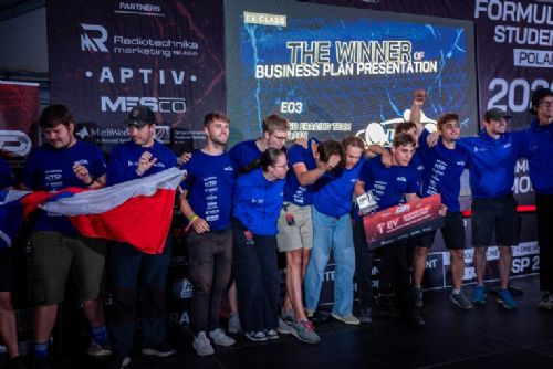 Plzeňská formule slaví. Studenti ZČU vyhráli dvě disciplíny a v Polsku skončili šestí