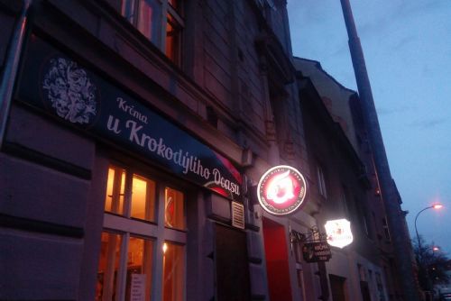 Plzeň má jeden z nejlepších barů Evropy. Krčma U Krokodýlího Ocasu uspěla v prestižním žebříčku