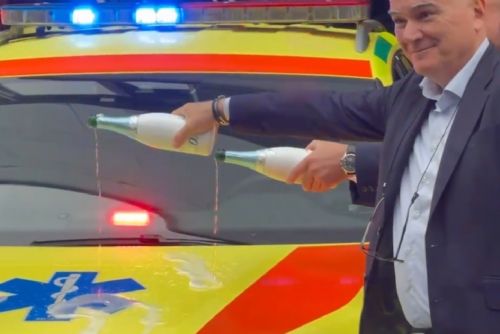 Plzeňská záchranka modernizuje flotilu o sedm nových speciálů