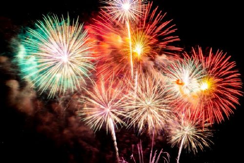 Praha zvažuje nové podmínky pro používání pyrotechniky. Větší pravomoci by získaly městské části
