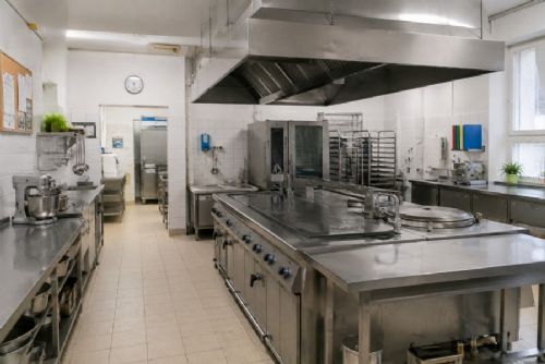 Pražští hygienici našli závady ve 41 školních provozech. Kontroly odhalily problémy s úklidem i skladováním