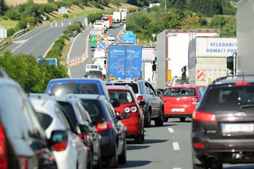 Řidiče na D5 čekají další opravy. Mezi Plzní a Rozvadovem hrozí zúžení i kolony