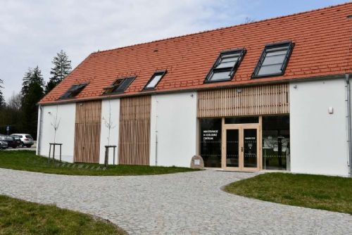 Trocnov má nové vzdělávací a návštěvnické centrum pro školy i veřejnost