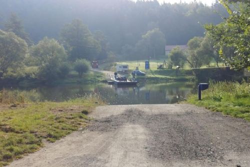 Uzavřený přívoz v Darové prodlouží cestu až o 25 km. Omezení platí do konce března