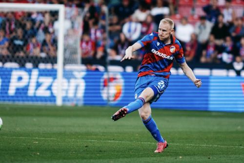 Viktoria Plzeň slaví vítězství nad Baníkem i bez kapitána