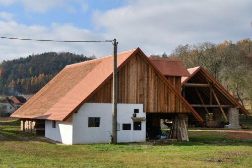 Zachránil cihelnu vlastníma rukama. Památka na Klatovsku unikla demolici a míří za oceněním