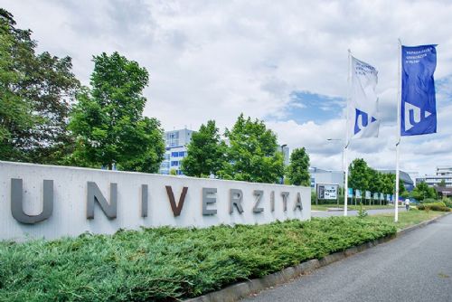 ZČU chce posílit technické obory. Inspiraci hledá v zahraničí, oslovit chce studenty z Indie i Filipín