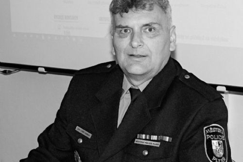 Zemřel bývalý velitel plzeňských strážníků Luděk Hosman. Čest jeho památce