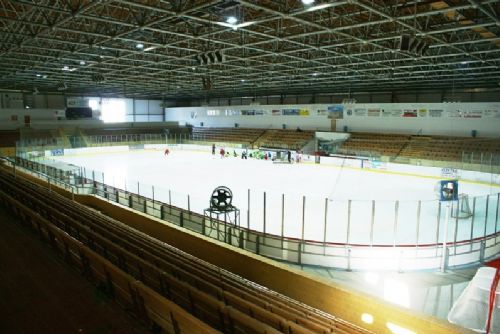 Klatovy varují před zápachem čpavku u zimního stadionu, chystá se servisu chladicího systém