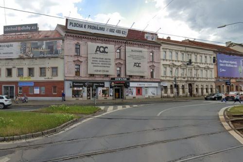 Majitelé reklam mají poslední týdny. Do konce června musí splnit nová pravidla, jinak hrozí milionové pokuty