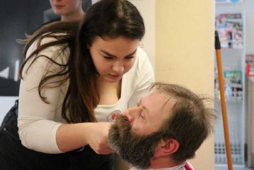 Novoměstská nemocnice otevře holírnu: akce upozorní na důležitost prevence rakoviny