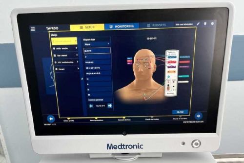 Novoměstští chirurgové operují štítnou žlázu s revolučním neuromonitorem z USA