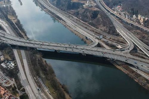 Oprava Barrandovského mostu se prodražila na 1,1 miliardy korun