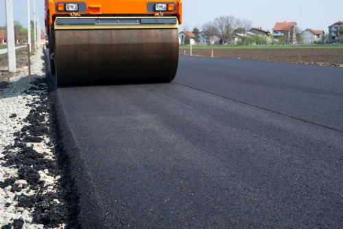 Opravy frekventované silnice: Nový asfalt a objížďka po I/55